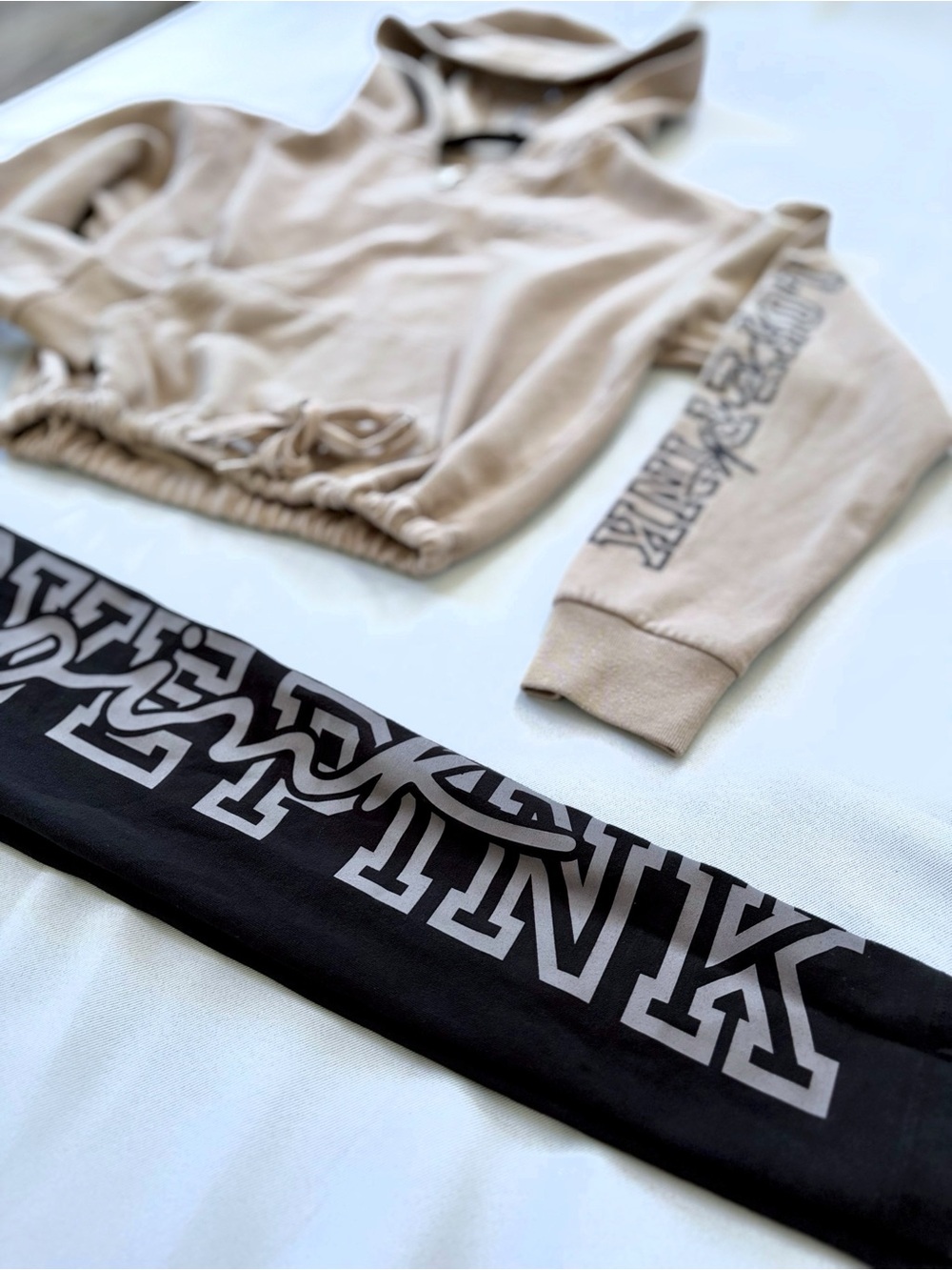 PINK Beige Cropped Hoodie & Black PINK Leggings Matching Set 🤎🖤